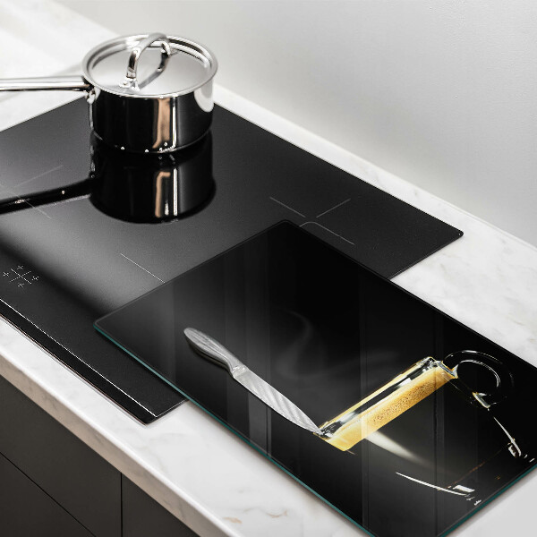 Glas Ceranfeldabdeckung Ein Glas schwarzen Kaffee