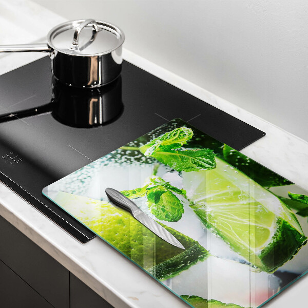 Glas Ceranfeldabdeckung Wasser mit Limette und Eis