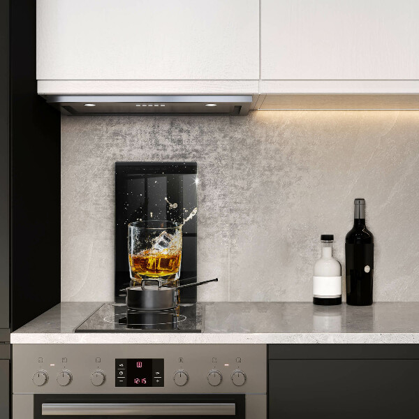 Glas Ceranfeldabdeckung Ein Glas Whiskey