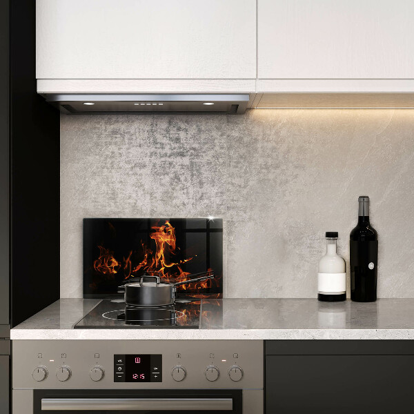 Glas Herdabdeckplatte Zünde eine lebendige Flamme an