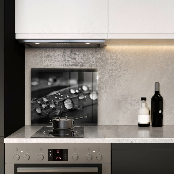 Glas Ceranfeldabdeckung Tautropfen auf den Blättern