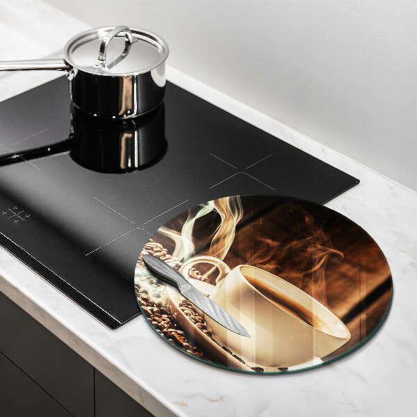 Glas Herdabdeckplatte Tasse und Kaffeebohnen