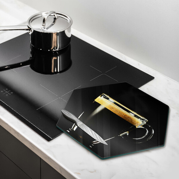 Glas Ceranfeldabdeckung Spritzschutz Ein Glas schwarzen Kaffee