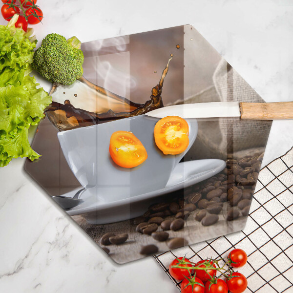 Glas Herdabdeckplatte Tasse und Kaffeebohnen