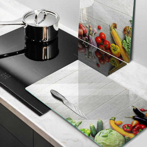 Herdabdeckung Gemüse auf Brettern