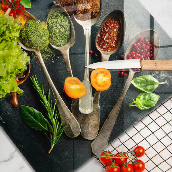 Ceranfeldabdeckung Küchenlöffel mit Gewürzen