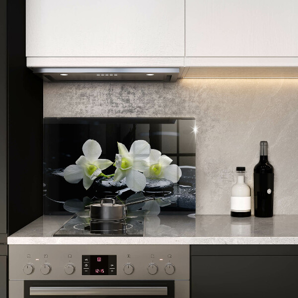 Herdabdeckung Weiße Blumen in Zen-Wasser