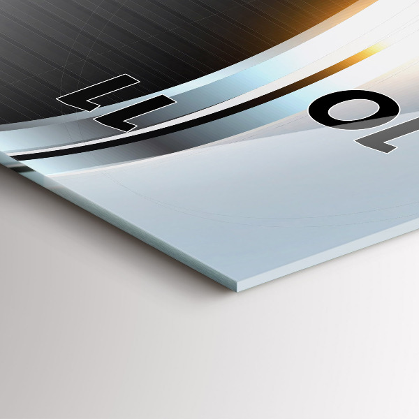 Vertikale Uhr Metallische Abstraktion