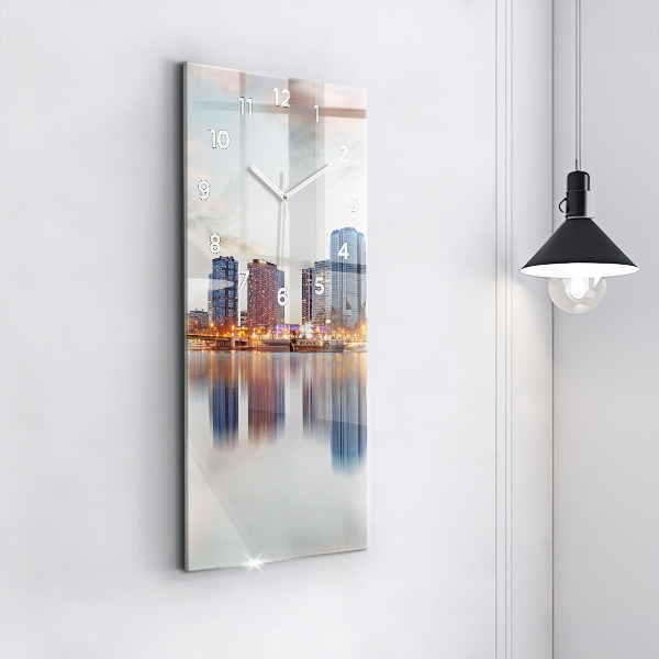 Vertikale Uhr Panorama mit dem Eiffelturm