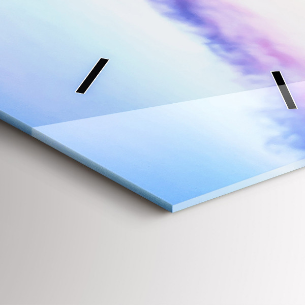 Vertikale Uhr Brücke im Hafen am Abend