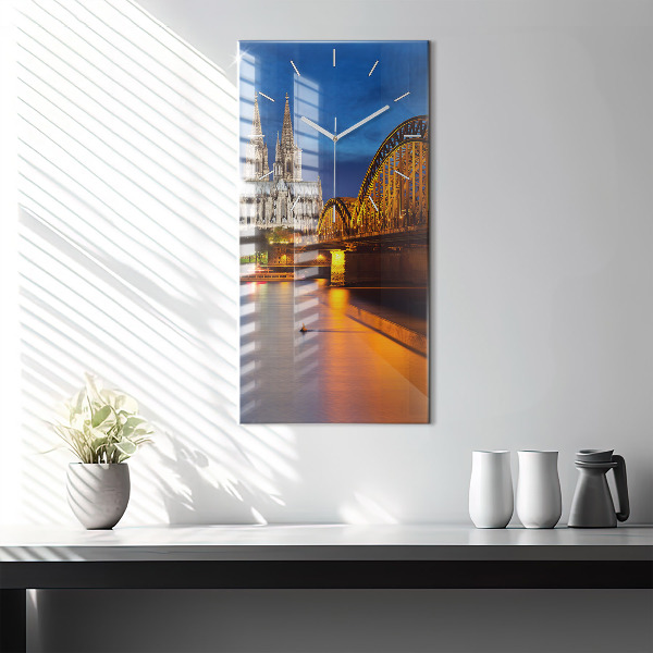 Vertikale Uhr mit motiv Brücke in Deutschland