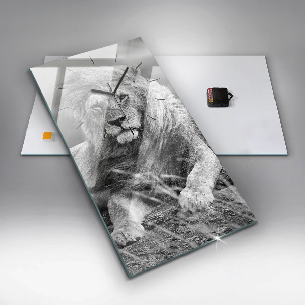 Vertikale Uhr Abstrakt - Löwe