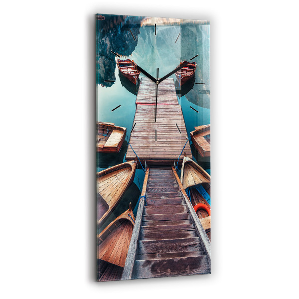 Vertikale Uhr Plattform und See