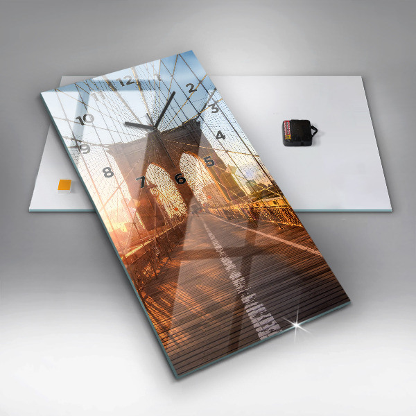 Vertikale Uhr Brooklyn-Brücke NYC