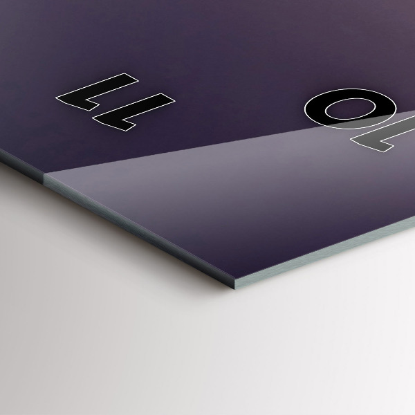 Vertikale Uhr New Yorker East River