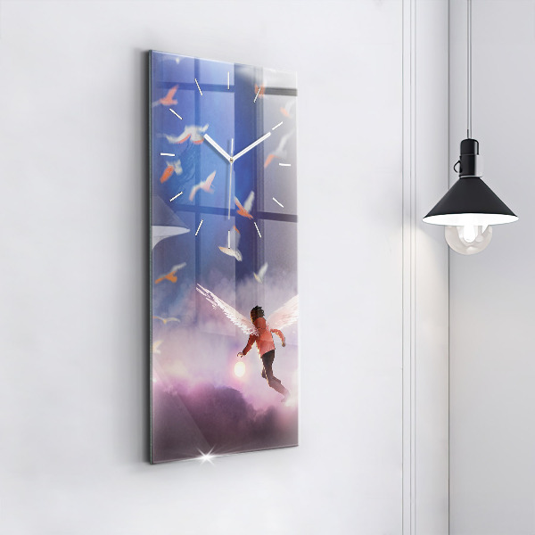 Vertikale Uhr Junge mit Flügeln