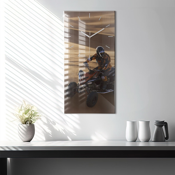 Vertikale Uhr Quad in der Wüste