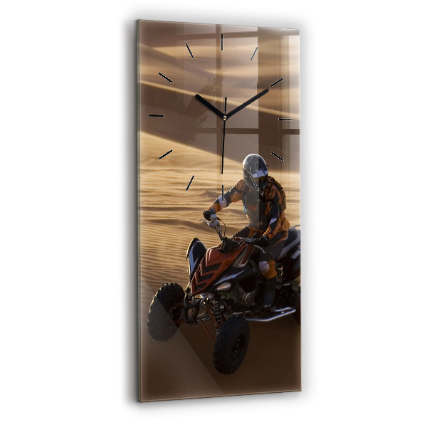 Vertikale Uhr Quad in der Wüste