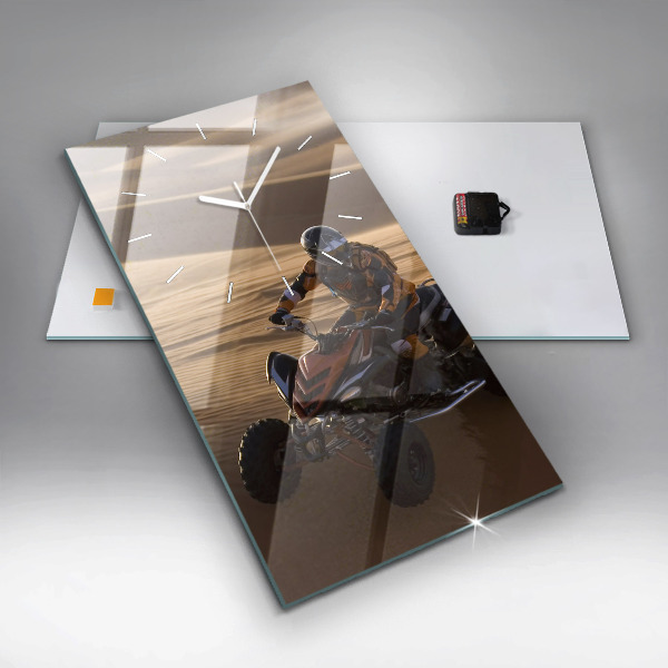 Vertikale Uhr Quad in der Wüste