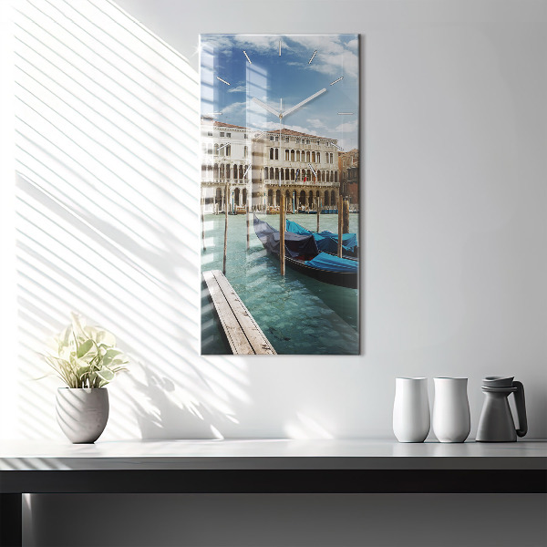 Vertikale Uhr Gondeln Venedig Italien