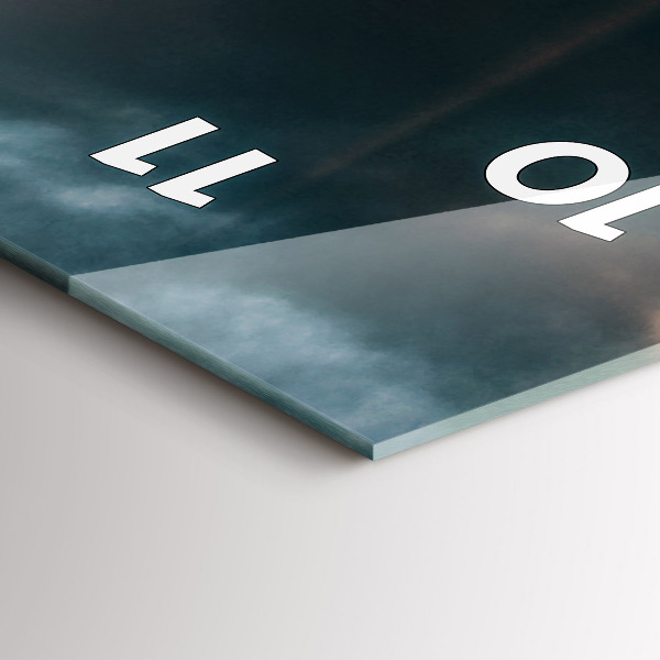 Vertikale Uhr mit motiv Eiffelturm im Sonnenschein