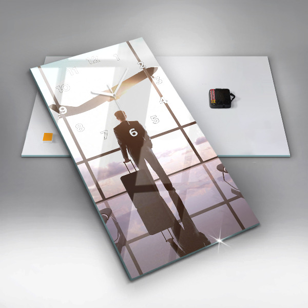 Vertikale Uhr Mann auf dem Flughafen