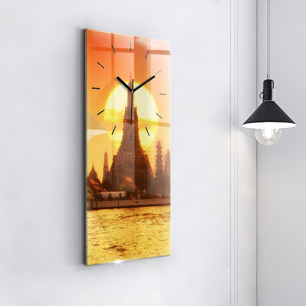 Vertikale Uhr Wat arun Bangkok Thailand