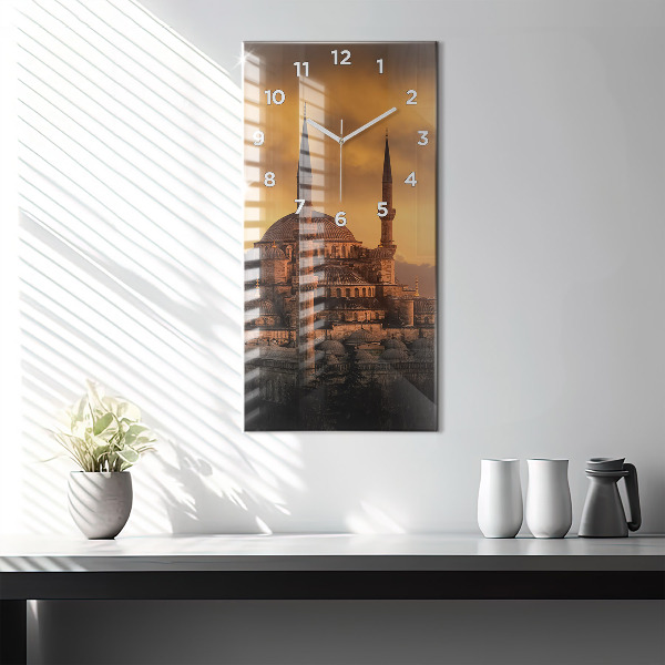 Vertikale Uhr Istanbuler Moschee