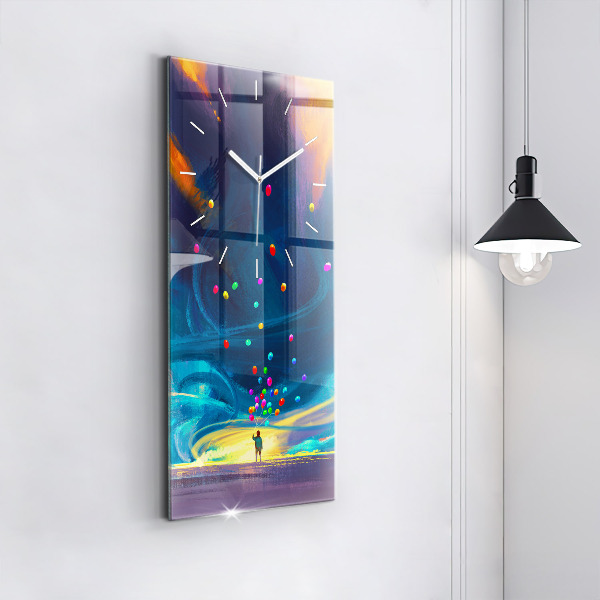 Vertikale Uhr Kind und Luftballons