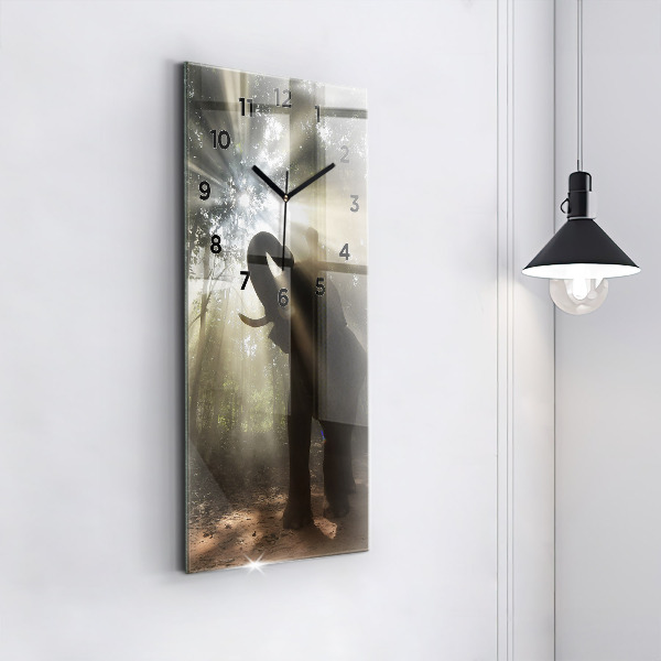 Vertikale Uhr mit motiv Elefant im Dschungel