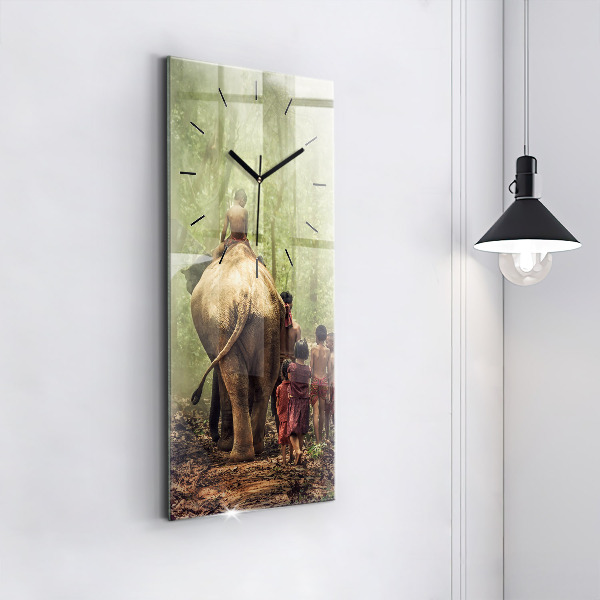Vertikale Uhr mit motiv Kinder führen einen Elefanten