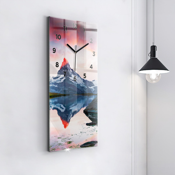 Vertikale Uhr Stellisee Matterhorn