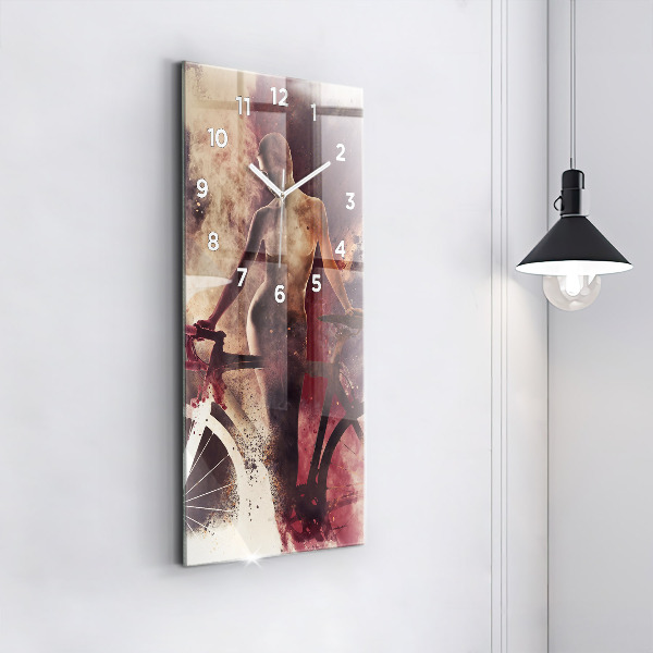 Vertikale Uhr Frau und Fahrrad