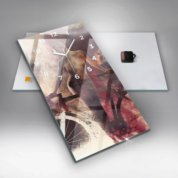 Vertikale Uhr Frau und Fahrrad