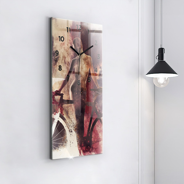 Vertikale Uhr Frau und Fahrrad