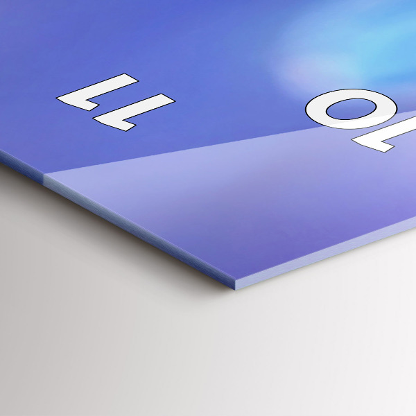 Vertikale Uhr Schmetterling auf Gras