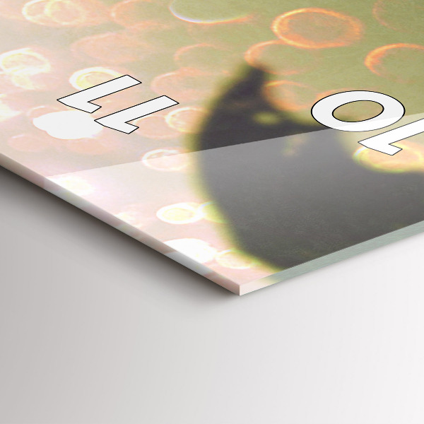 Vertikale Uhr mit motiv Menschen mit Regenschirmen