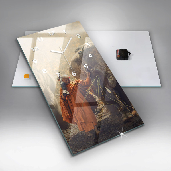 Vertikale Uhr Mönch führt Elefanten