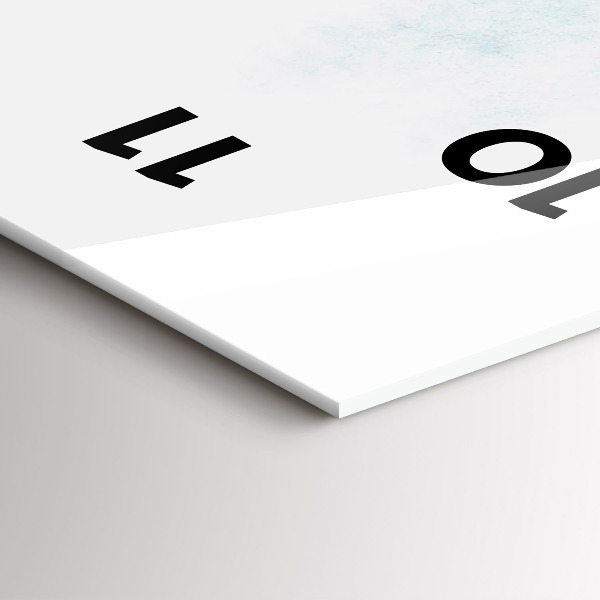 Vertikale Uhr Winterlicher Wald