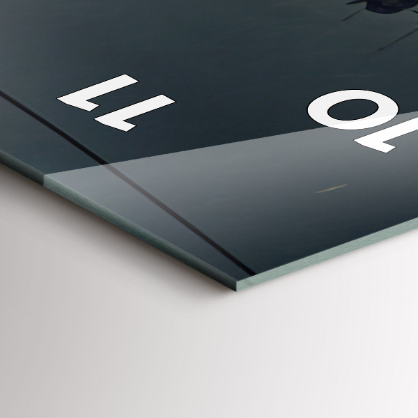 Vertikale Uhr mit motiv Apokalyptisches Gebäude