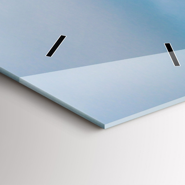 Vertikale Uhr Große Giraffe vor einem Himmelshintergrund