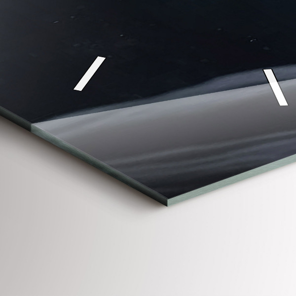 Vertikale Uhr Mann auf Mond Hintergrund