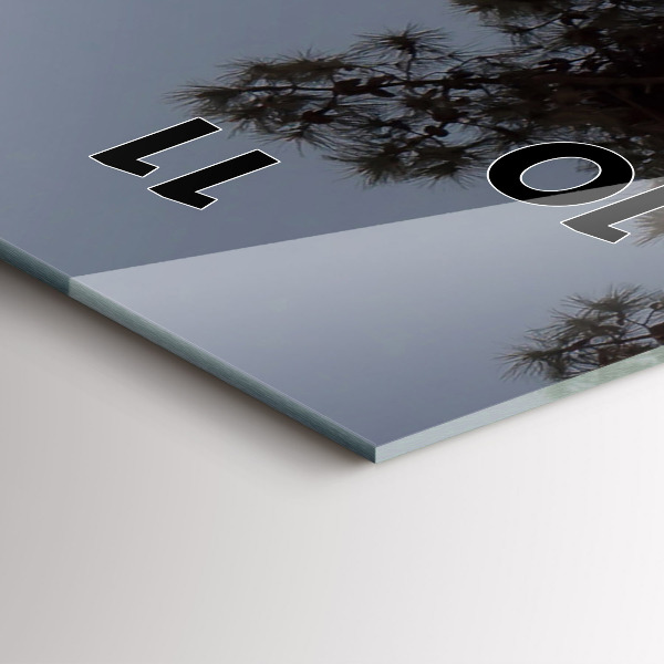 Vertikale Uhr mit motiv Mondsichel und Bäume