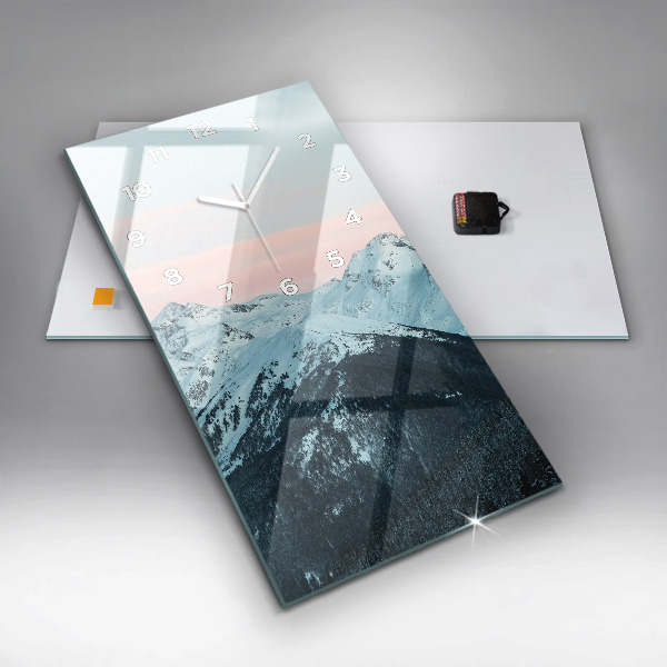 Vertikale Uhr Bergkette im Winter