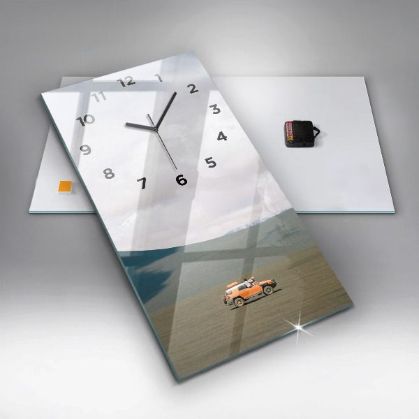 Vertikale Uhr mit motiv Fahrzeug in der Wüste von Kamtschatka