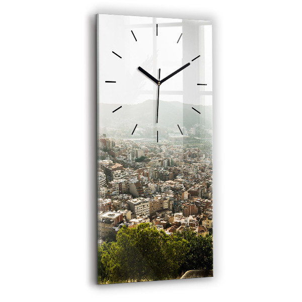 Vertikale Uhr mit motiv Barcelona Blick auf den Montjuic