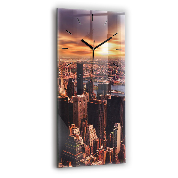 Vertikale Uhr Panorama der Stadt im Westen