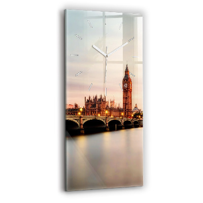 Vertikale Uhr mit motiv Big Ben Londoner Skyline
