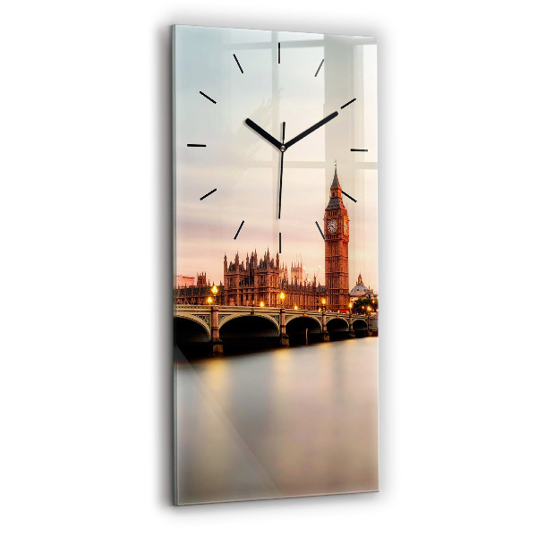 Vertikale Uhr mit motiv Big Ben Londoner Skyline
