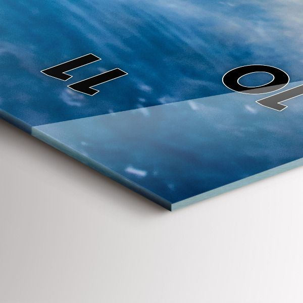 Vertikale Uhr Sonnenaufgang an der Ostsee